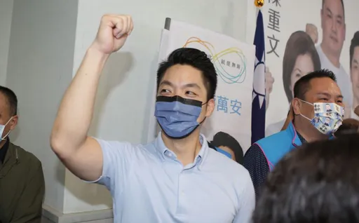 蔣萬安辭立委反遭酸「急了」!媒體人評「操作不及格」:還讓她們尷尬