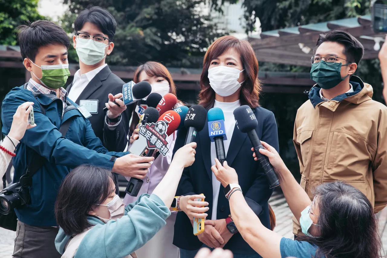 沈慧虹說,她早上去了一趟城隍廟,感謝城隍爺這一路以來對新竹市的照顧,更希望新竹市能夠有一個非常優秀的市長來繼續帶領這個城市。沈慧虹競辦提供