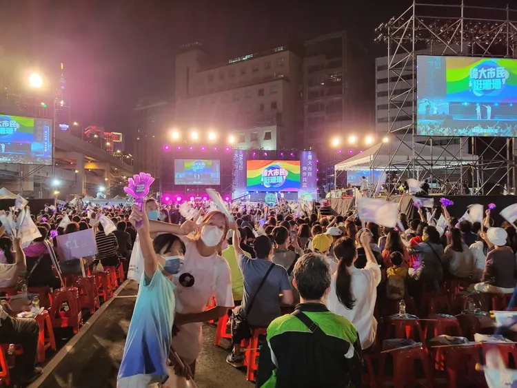 黃珊珊造勢場仍有破萬人潮。吳慧玲攝