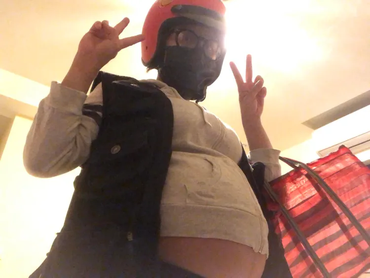 海裕芬臉書上分享不少自己孕期大肚照，如今她成功「卸貨」喊話幸福滿滿。引自臉書《海芬的大明星小跟班 》