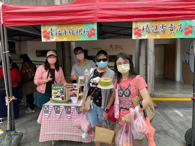 對馬來西亞新住民而言，香蘭葉蛋糕不僅僅是一種口味獨特的蛋糕，也是對家鄉香氣的眷戀。移民署提供