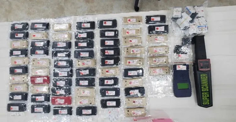 檢廉查扣大量作弊手機。資料照片