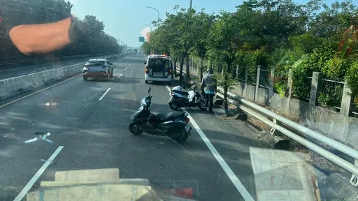 砂石車熱心護自摔騎士「警方竟懷疑我撞的」　衰駕駛靠這招討回清白