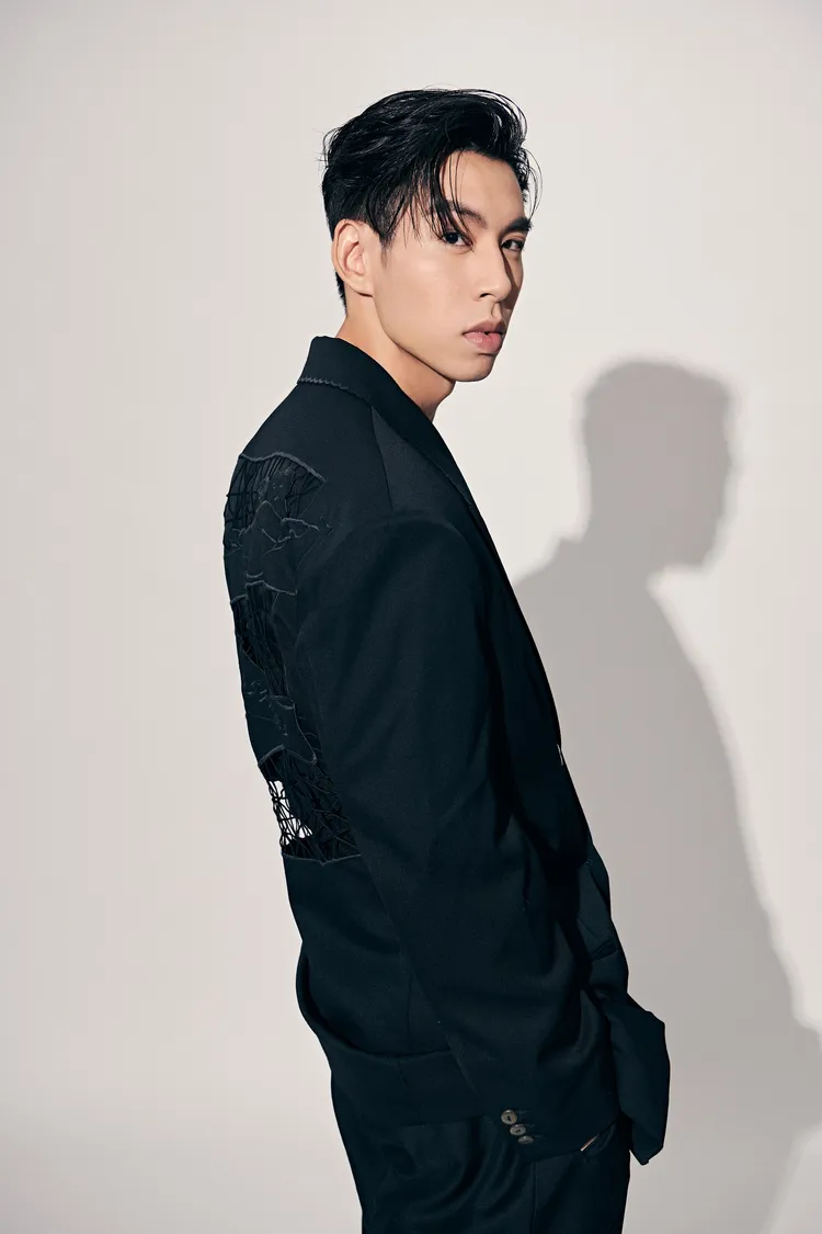 王肇緯在鳳小岳成立的MEISNER戲劇學院上課2年。碧麒沃客