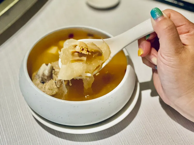 酒香燉三寶。曾仲葳攝