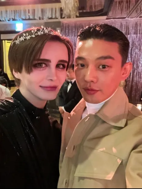 Matt（左）日前到韓國參加派對，和劉亞仁合照。翻攝Matt IG