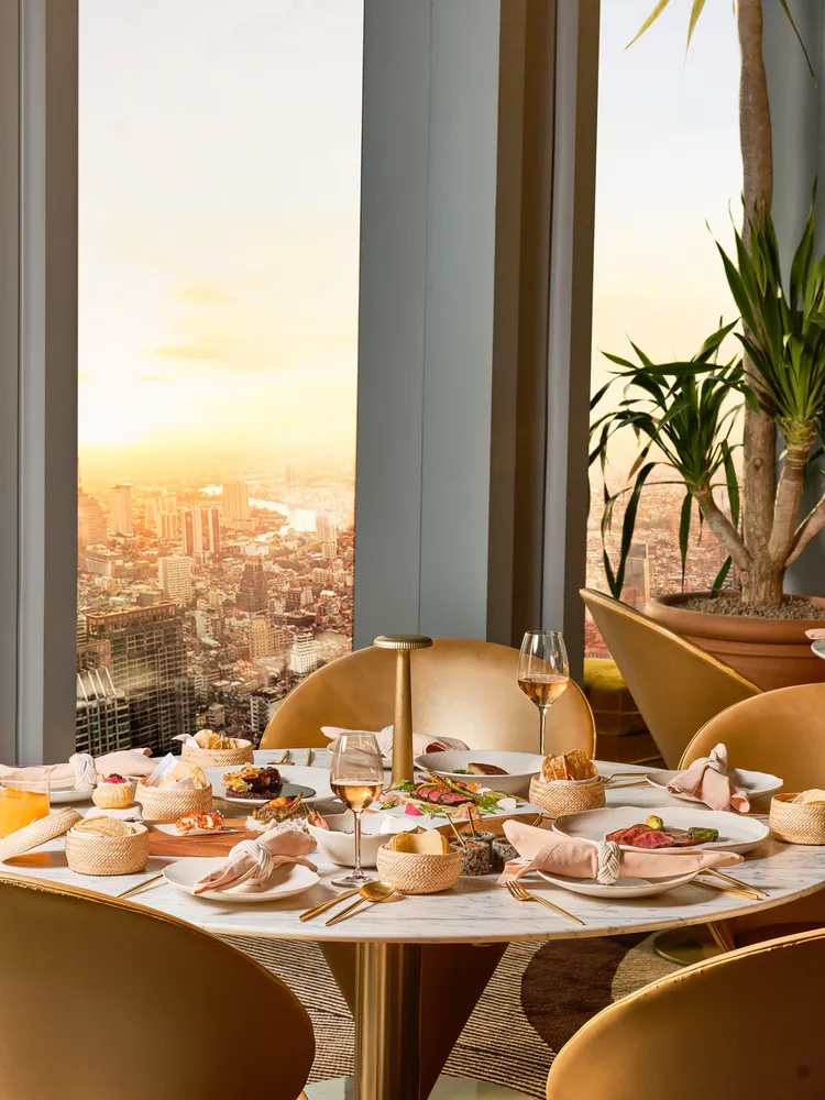 觀賞2022年最後日落將是Ojo餐廳的重頭戲。The Standard，Bangkok Mahanakhon酒店提供