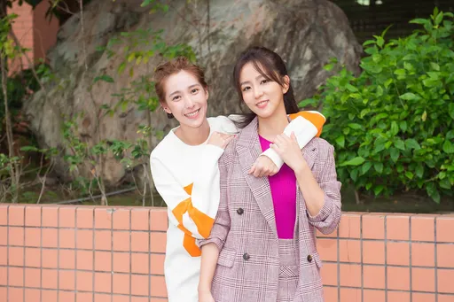 周曉涵《加油喜事》升格人妻 閨密楊晴打趣「下麵給她吃」