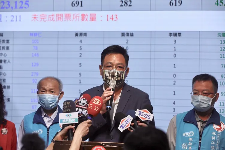 林耕仁致詞時也表示，選舉是一時的，朋友是一輩子的，城市的治理，仰賴一任接著一任的傳承，好的政績要延續。林耕仁競辦提供