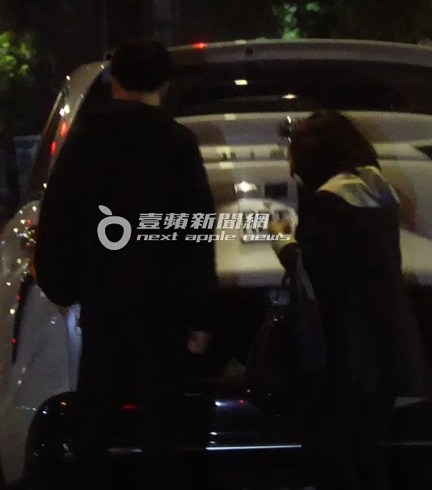 陳時中司機送1名女子回信義區豪宅。特勤中心攝