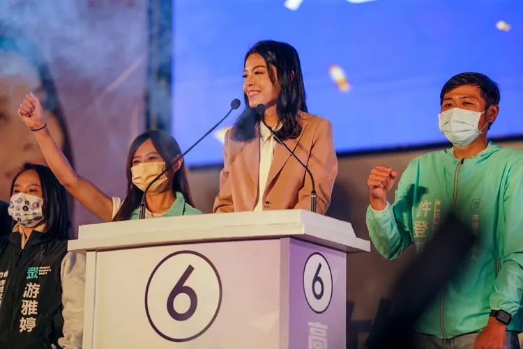 全國矚目的新竹市長選舉終落幕，最終由民眾黨高虹安以9萬8121票勝出，終結民進黨8年執政。翻攝自高虹安臉書