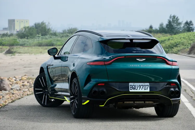 更為張狂的空力設計，看起來還是不顯高調。陳志淵攝