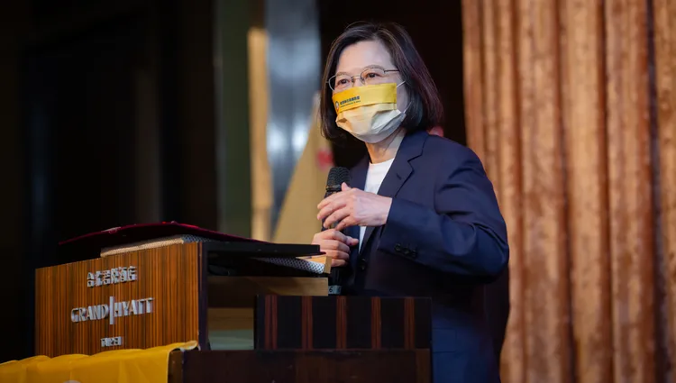 蔡英文表示彰化發展風電，不僅有機會留住年輕人，更可吸引外地人進駐，讓彰化變得更好。總統府提供