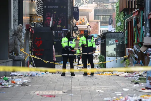悲！　梨泰院事故死亡人數升至157人　一軍人傷重不治