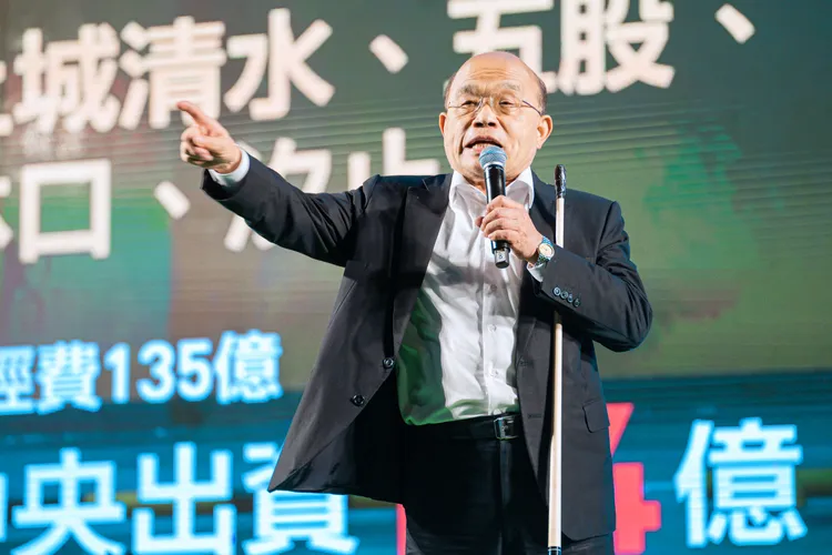 行政院長蘇貞昌因為敗選第一時間向蔡英文請辭，但蔡英文慰留蘇貞昌，蘇也答應蔡英文，願意堅守崗位留下來繼續推動各項政務。民進黨提供