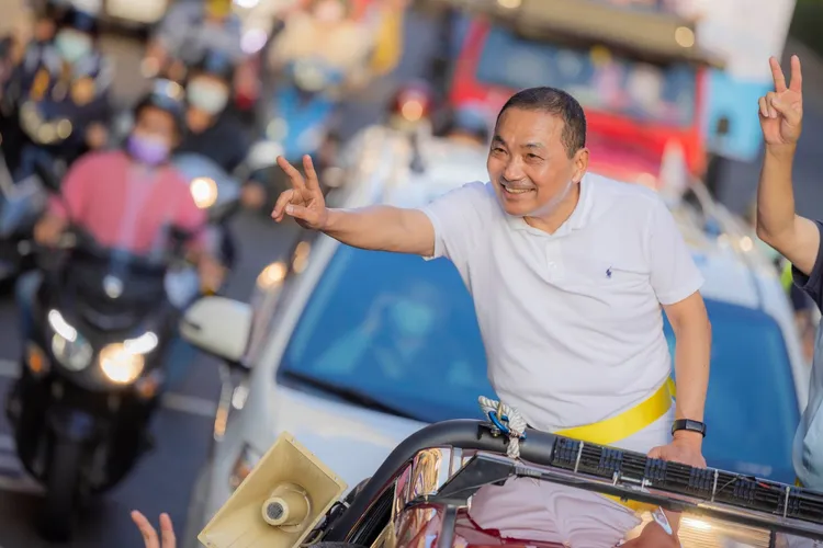 廖達琪認為，朱立倫執意要選總統，反而會幫侯友宜。翻攝 侯友宜臉書