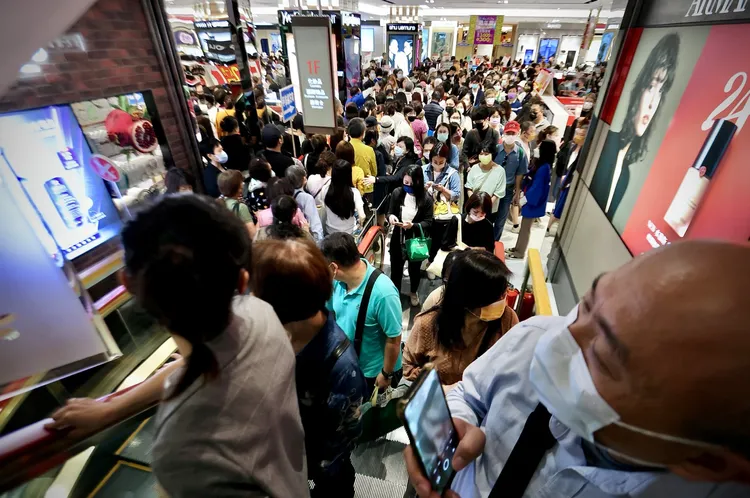 現場滿滿人海。林林攝