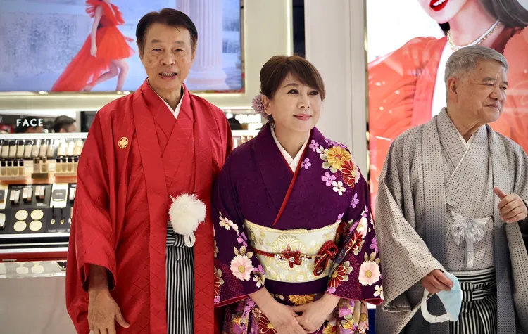 遠東SOGO百貨董事長黃晴雯(中)。林林攝