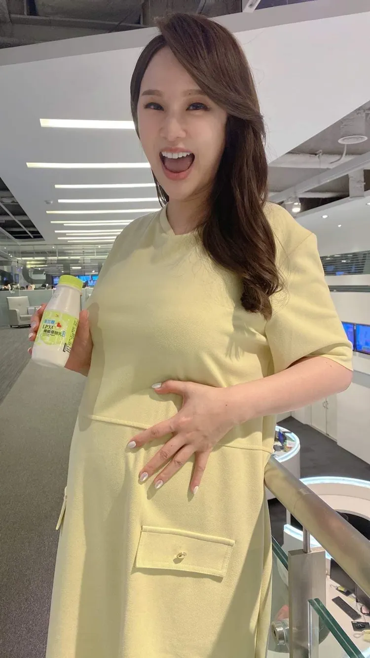 張齡予懷孕時的模樣。張齡予臉書