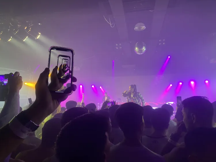 網友幫忙P圖。翻攝「路上觀察學院」臉書