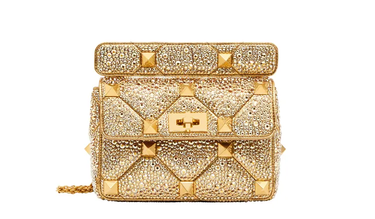 Valentino Garavani Roman Stud肩背包，21萬8000元。品牌提供