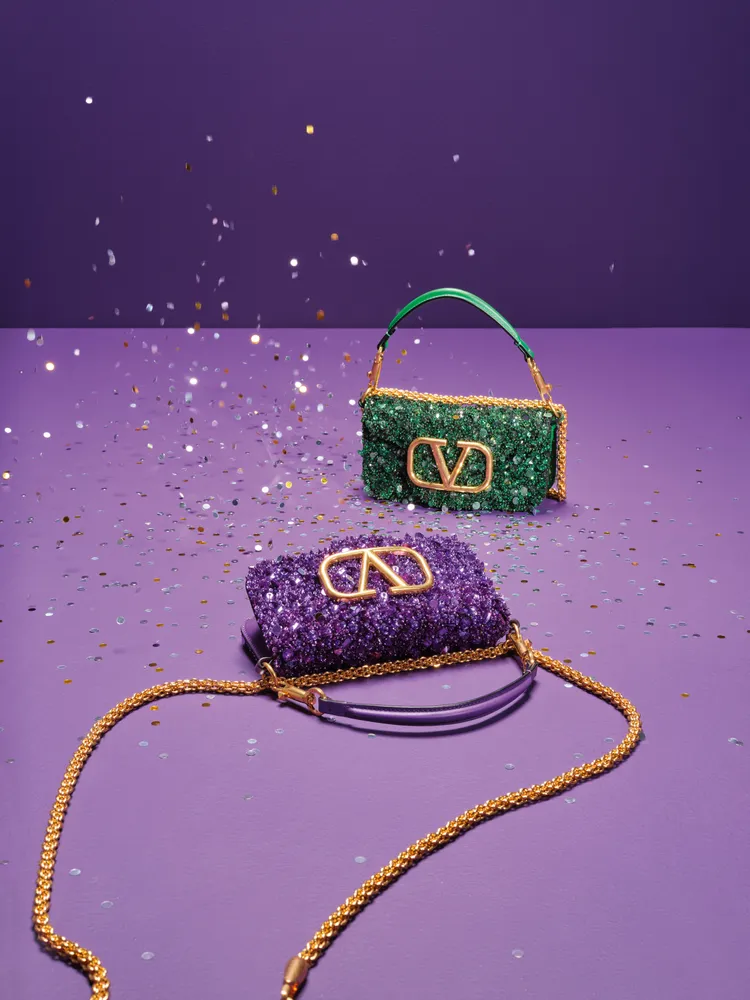  Valentino Garavani Loco小型肩背包，約13萬6000元。品牌提供