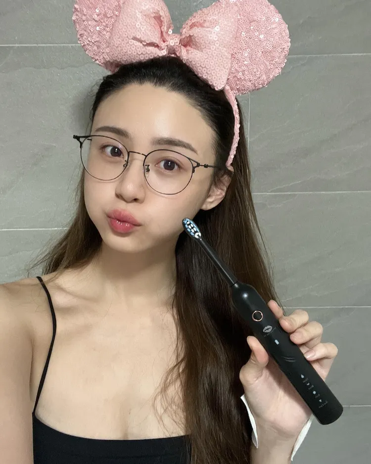 素顏短今。翻攝自臉書/短今Sammie