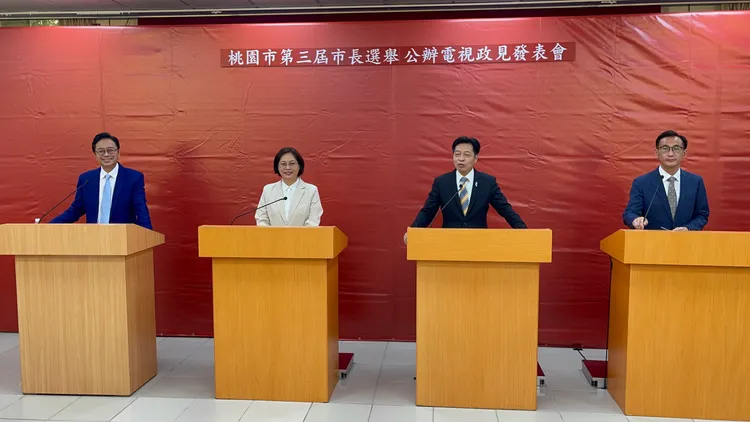 桃園市長選舉公辦電視辯論式政見發表會今（15日）正式登場，4位候選人將發表自己政見。陸運陞攝
