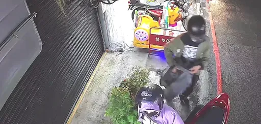 新北居酒屋門口盆栽被偷了　離譜夫妻竟辯：給女兒學種花