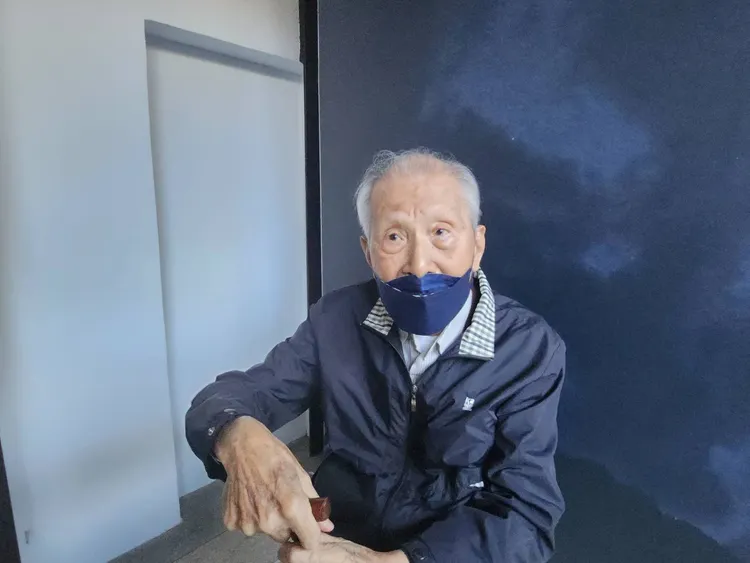 諸從光身體相當硬朗。胡順惠攝