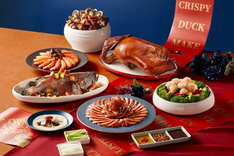 享鴨，熱年菜組合主打8至10人大家庭，每組售價7888元。業者提供