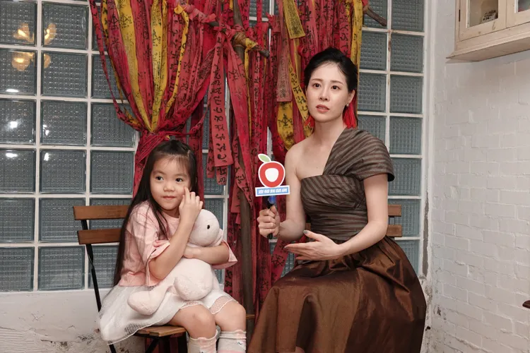 黃歆庭（左）、蔡亘晏以《咒》打開知名度。陳德興攝