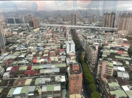 空姐的視野!台灣鐵皮屋頂太醜 李婉鈺提色彩美化運動政見