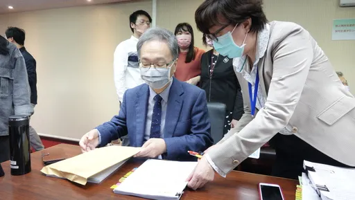 疾管署幫趕報告?高端保護效益惹議 薛瑞元:是對所有疫苗