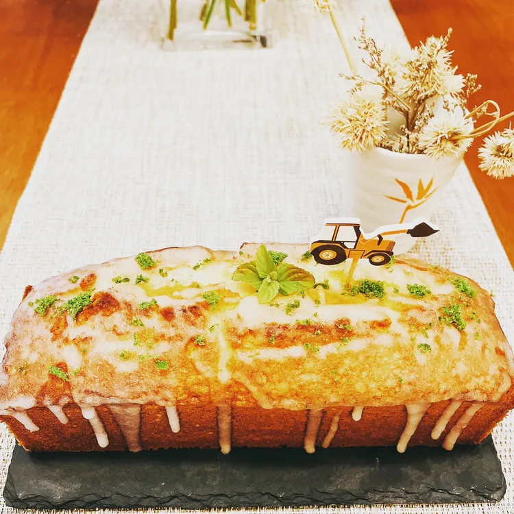 熱愛烘焙的黃建豪，同事們認定他根本是被社工耽誤的西點職人。部東醫院提供