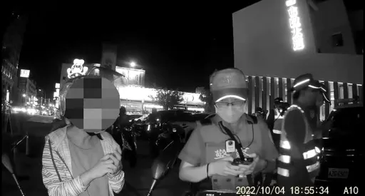法官為妻900元車燈罰單找警理論 爆氣下場慘!自律會認定「言行不檢」