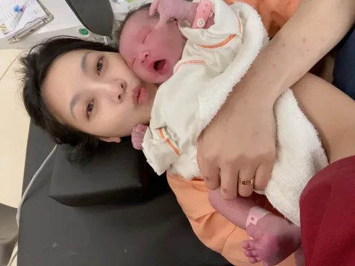 男星刺女兒腳丫在腿上 網驚還有地方可以刺「果然都是女兒傻瓜」