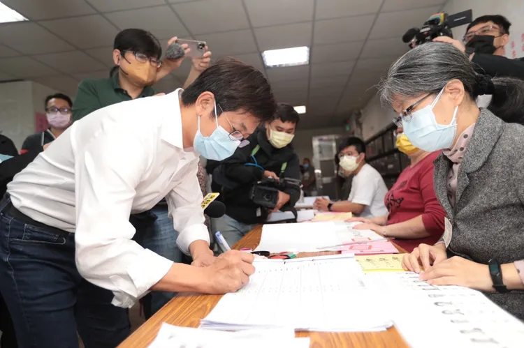 蔡適應將回歸立委職務。蔡適應競總提供