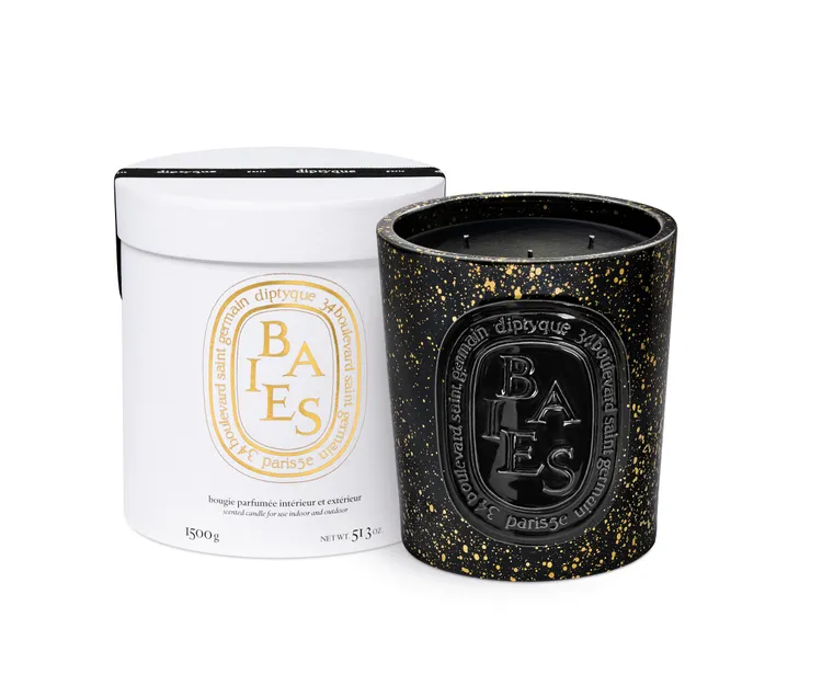 聖誕限量漿果室內外香氛蠟燭，1500g／1萬1500元。品牌提供