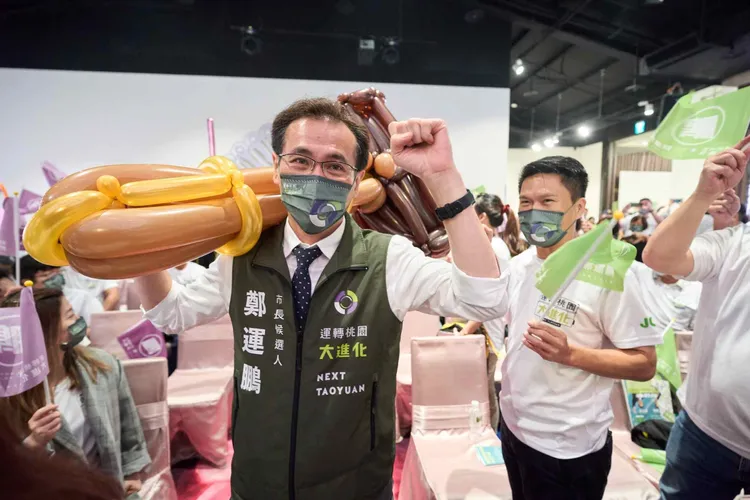 鄭運鵬臨危受命接棒林智堅參選，空戰實力不容小覷。鄭運鵬競辦提供