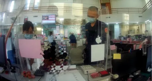 詐團撩妹一流 她2度被騙!還罵警「別囉嗦!讓我趕快匯款」