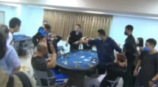 商辦暗藏德州撲克賭場 警攻堅賭客嚇傻
