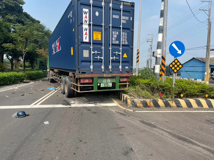 車禍現場。屏縣消防局提供