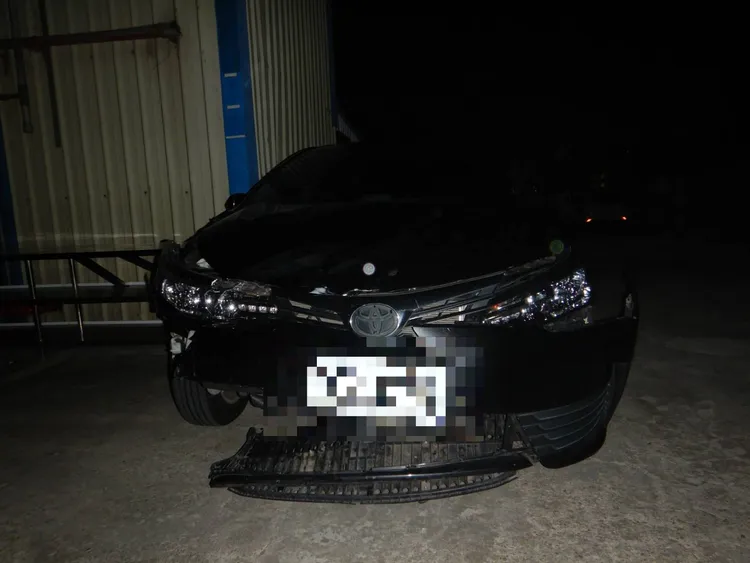 警方在距離案發地點1.3公里的爽文路，尋獲罩式黑色自小客。讀者提供