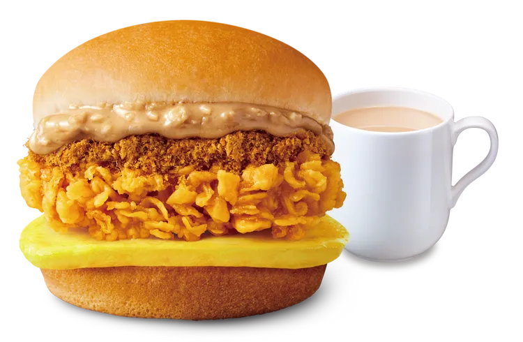 「花生肉鬆嫩雞蛋堡」用三重經典口味「顆粒花生醬」、「招牌手作嫩雞」、「香酥肉鬆」層層鹹甜交織的多重口感。業者提供