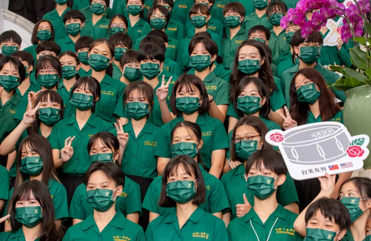 睽違18年，北一女樂儀旗隊再次受邀登美國玫瑰遊行表演。總統府提供