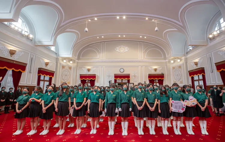 北一女樂儀旗隊合影。總統府提供