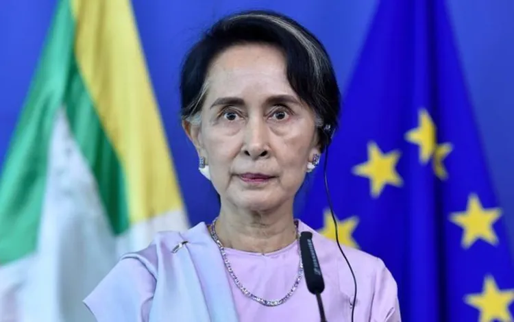 原緬甸民選最高領導人翁山蘇姬遭政變推翻後，關押近2年仍無獲釋跡象。資料照片