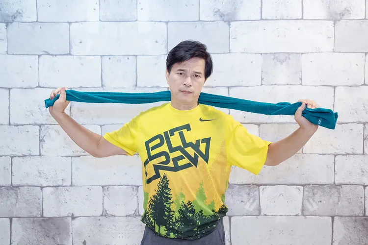 李興文表示戲裡戲外都被人監督。TVBS提供