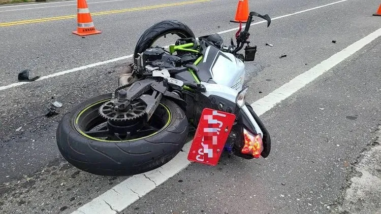 法官將事故送鑑定，估算黃姓重機騎士，當時白天在台中市區車速高達109公里。資料照片（非本案重機）